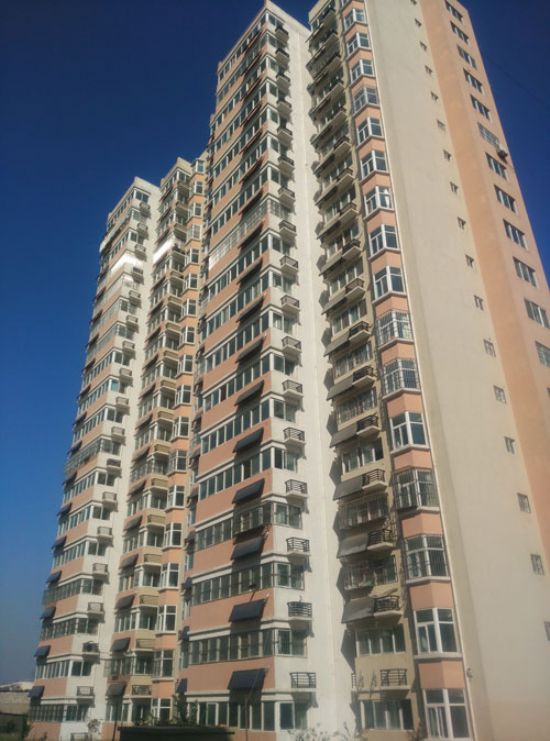 點(diǎn)擊查看詳細(xì)信息<br>標(biāo)題：菏澤金御華府陽臺壁掛太陽能工程 閱讀次數(shù)：4486